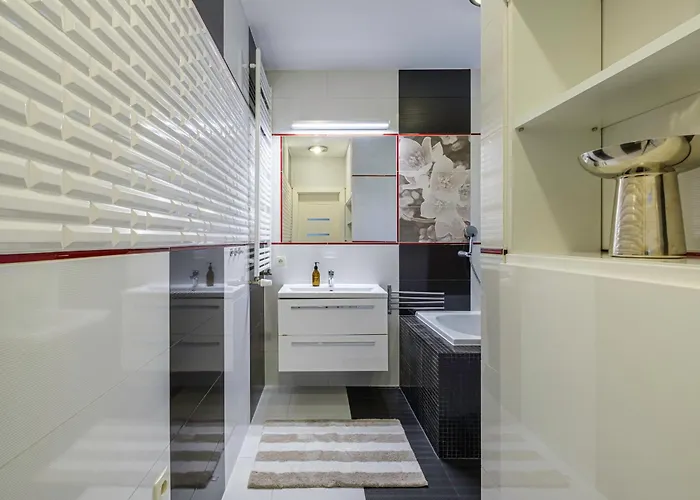 Bursztynowa Sopocka Przystan Z Wanna By - 300 M Do Plazy Parking Ergo Arena Lägenhet Sopot