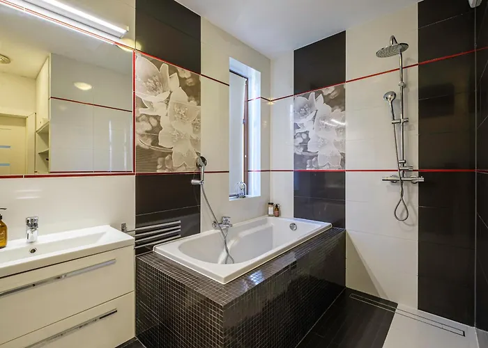 Bursztynowa Sopocka Przystan Z Wanna By Praia Apartments - 300 M Do Plazy Parking Ergo Arena 公寓 索波特